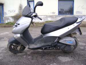 Vind  Aprilia Leonardo 250 cmc