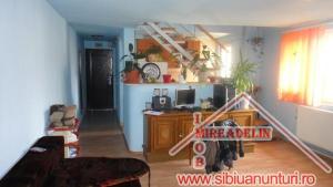 INCHIRIEM APARTAMENT LA MANSARDA 3 CAMERE,   zona M. VITEAZU
