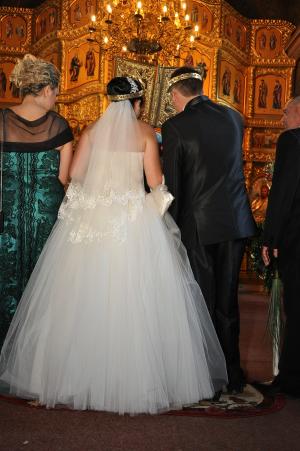 vand rochie mireasa superba