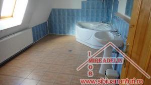 VAND IMOBIL - SPATII BIROURI,   940 mp,   zona PIATA CLUJ