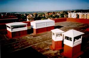 Execut lucrari de izolare a acoperisurilor plate
