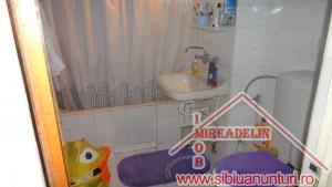 INCHIRIEZ APARTAMENT 3 CAMERE � Aleea Iasomiei,   TURNISOR