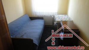 INCHIRIEZ APARTAMENT 3 CAMERE,   ZONA  CALEA POPLACII