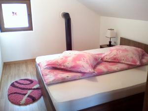 VIND CASA VACANTA 3 CAMEREPE VALEA ARIESULUI ZONA BURU