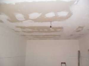 ECHIPA CONSTRUCTII CASE LA ROSU