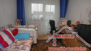 VAND APARTAMENT 4 CAMERE,     Cartier VALEA AURIE