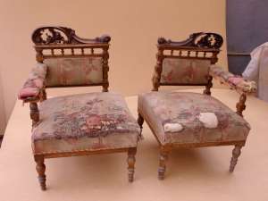 set mobilier vechi deosebit
