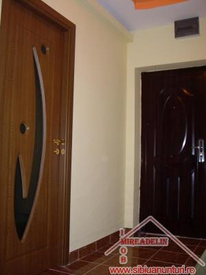 VAND APARTAMENT LA MANSARDA,    2 CAMERE - VALEA AURIE