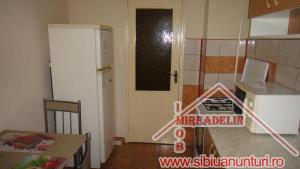 INCHIRIEM APARTAMENT 3 CAMERE - STR. PLUGARILOR
