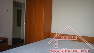 INCHIRIEM APARTAMENT 3 CAMERE - STR. PLUGARILOR