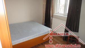 INCHIRIEM APARTAMENT 3 CAMERE - STR. PLUGARILOR