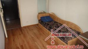 INCHIRIEM APARTAMENT 3 CAMERE - STR. PLUGARILOR
