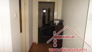 INCHIRIEM APARTAMENT 3 CAMERE - STR. PLUGARILOR