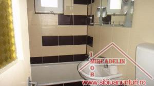 INCHIRIEM APARTAMENT 3 CAMERE - STR. PLUGARILOR