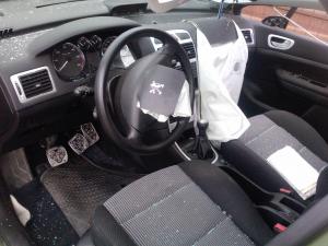Vand Peugeot 307 avariat