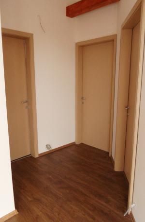 PF vand ap 3 camere,      finisat modern,    CF,      533 euro/mp