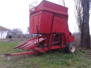 Culegator porumb pe 2 randuri cu buncar