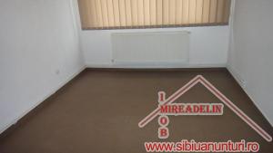 VAND APARTAMENT 2 camere,    SPATIU BIROURI,     zona MIHAI VITEAZU