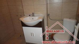 VAND APARTAMENT 2 camere,    SPATIU BIROURI,     zona MIHAI VITEAZU