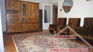 INCHIRIEZ APARTAMENT 4 CAMERE � zona CENTRALA