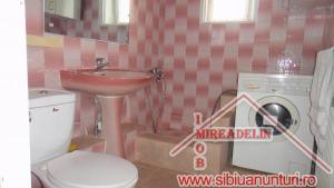 INCHIRIEZ APARTAMENT 4 CAMERE � zona CENTRALA