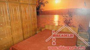 INCHIRIEZ APARTAMENT 4 CAMERE � zona CENTRALA