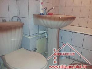 VAND APARTAMENT 2 CAMERE decomandate - VALEA AURIE