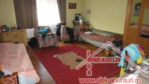 VAND APARTAMENT 3 CAMERE LA CASA,   ZONA ULTRACENTRALA
