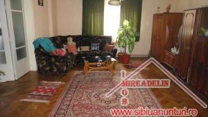 VAND APARTAMENT 3 CAMERE LA CASA,   ZONA ULTRACENTRALA
