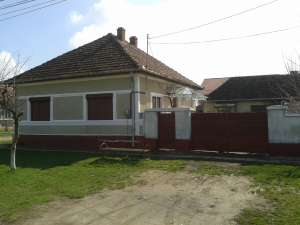 vand casa in mosnita veche