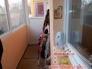 APARTAMENT DE VANZARE  �  2 camere decomandate,   str. Islazului