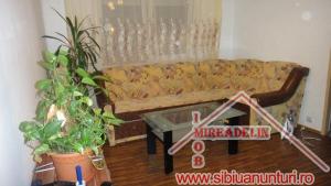 VAND APARTAMENT 2 CAMERE zona Mihai Viteazu