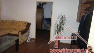 VAND APARTAMENT 2 CAMERE zona Mihai Viteazu