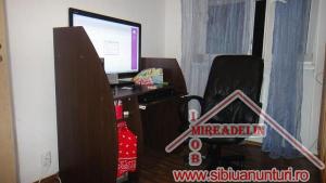 VAND APARTAMENT 2 CAMERE zona Mihai Viteazu