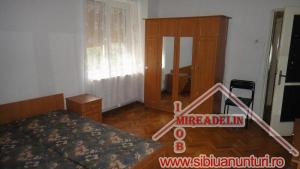 INCHIRIEZ APARTAMENT 2 CAMERE,   zona HIPODROM I