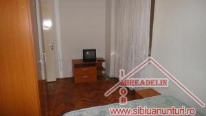 INCHIRIEZ APARTAMENT 2 CAMERE,   zona HIPODROM I