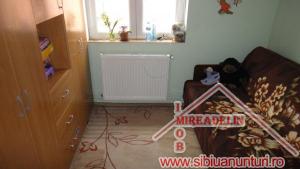 VAND APARTAMENT 2 camere semidecomandate,   VASILE  AARON