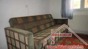 INCHIRIEZ APARTAMENT 3 camere semidecomandate VASILE AARON