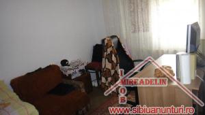 VAND APARTAMENT 2 CAMERE � Zona Mihai Viteazu