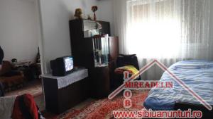 VAND APARTAMENT 2 CAMERE � Zona Mihai Viteazu