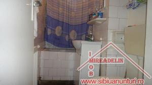 VAND APARTAMENT 2 CAMERE � Zona Mihai Viteazu