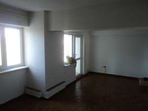 VAND URGENT APARTAMENT 4 CAMERE ZONA ULTRACENTRALA TARGOVISTE PRET NEGOCIABIL ACCEPT PLATA SI PRIN P