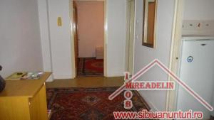 VAND APARTAMENT 2 CAMERE DECOMANDATE - BLD. MIHAI VITEAZU