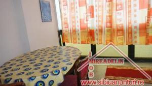 VAND APARTAMENT 2 CAMERE DECOMANDATE - BLD. MIHAI VITEAZU
