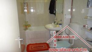 VAND APARTAMENT 2 CAMERE DECOMANDATE - BLD. MIHAI VITEAZU