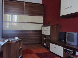 PF ofer spre vanzare apartament decomandat,  2 camere,  48 mp,  renovat si mobilat lux,  ultracentra