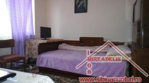 INCHIRIEZ APARTAMENT 2 camere semidecomandate CEDONIA