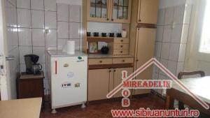 INCHIRIEZ APARTAMENT 2 camere semidecomandate CEDONIA