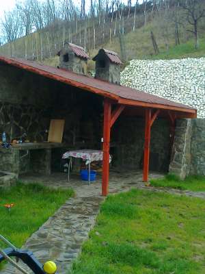 Executam cabane,   curti rustice,  Executam cabane,   curti rustice,  terase si mansarde,   finisaje