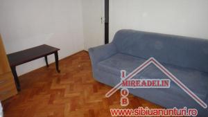 INCHIRIEM APARTAMENT 3 CAMERE,   cartier VALEA AURIE